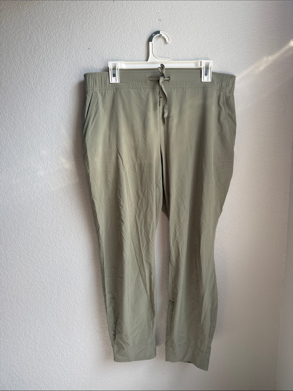 Eddie Baur joggers